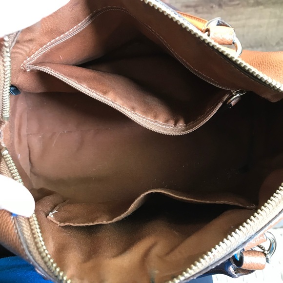 Coach tan crossbody - Picture 2 of 3